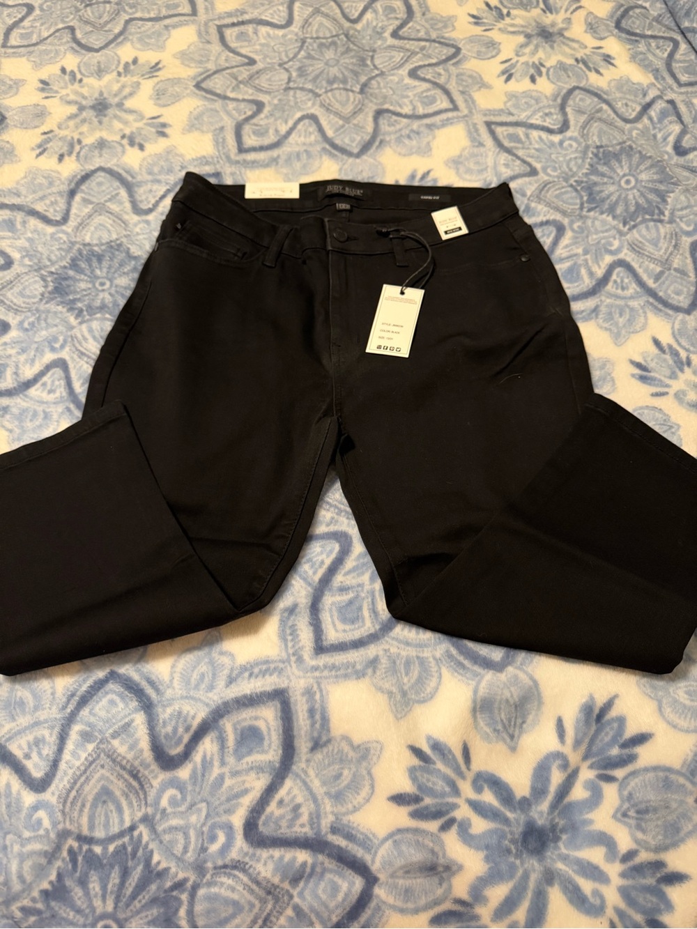 Judy Blue Black Capri Fit Jeans size 13/31 NEW